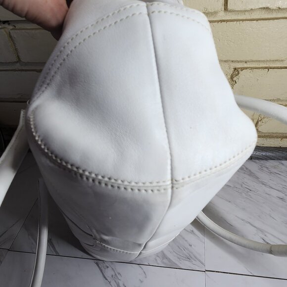 Vintage Coach Soho White Leather Handbag Purse Medium - Picture 6 of 12